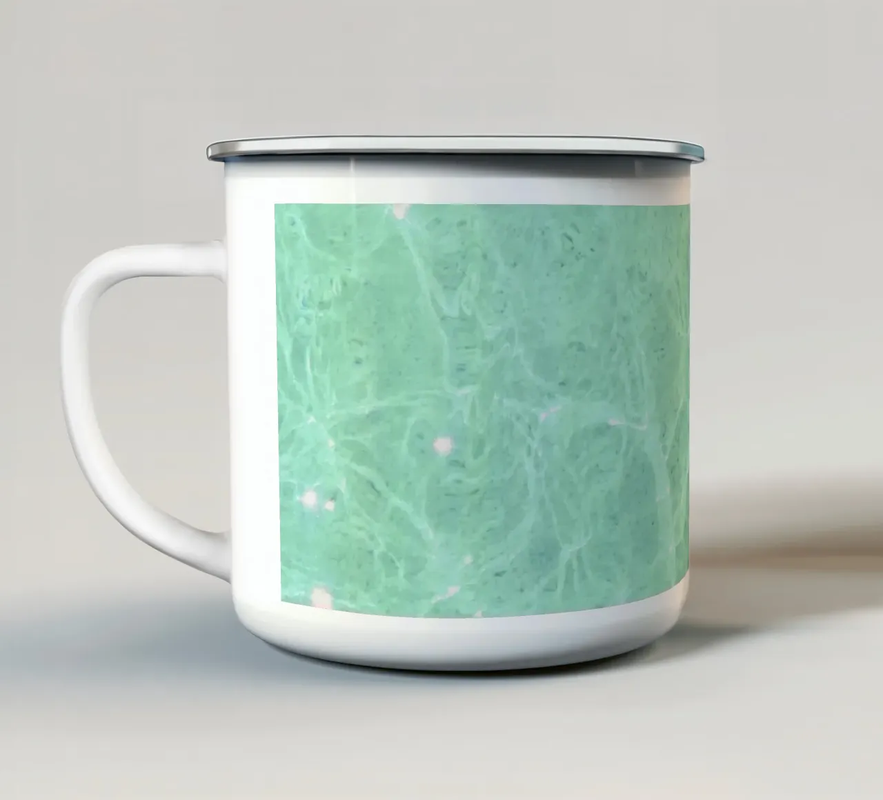 Acqua tazza in smalto da Cassia Beck Photography