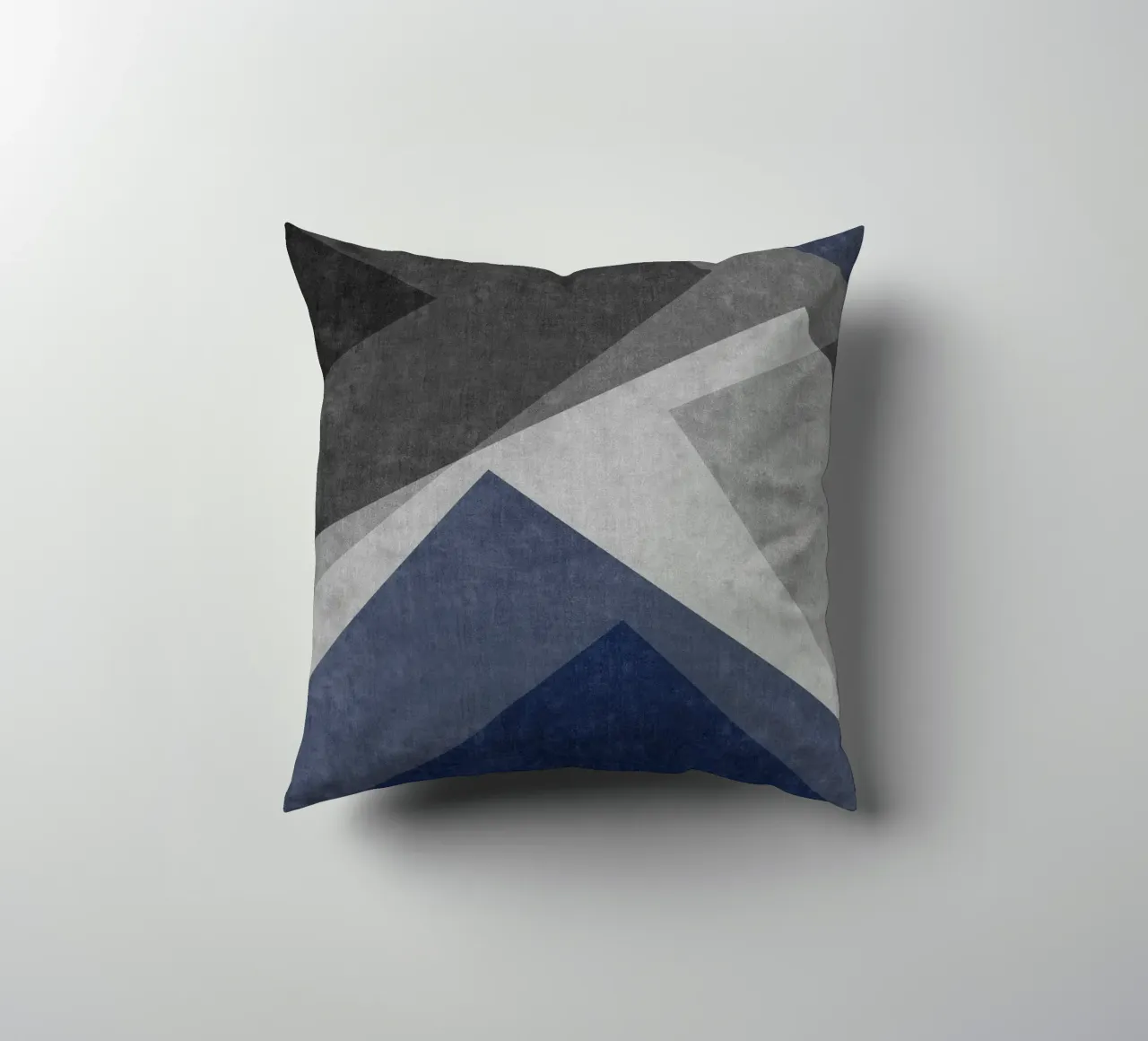 overlapping geometric abstract art cuscino da vintageshop