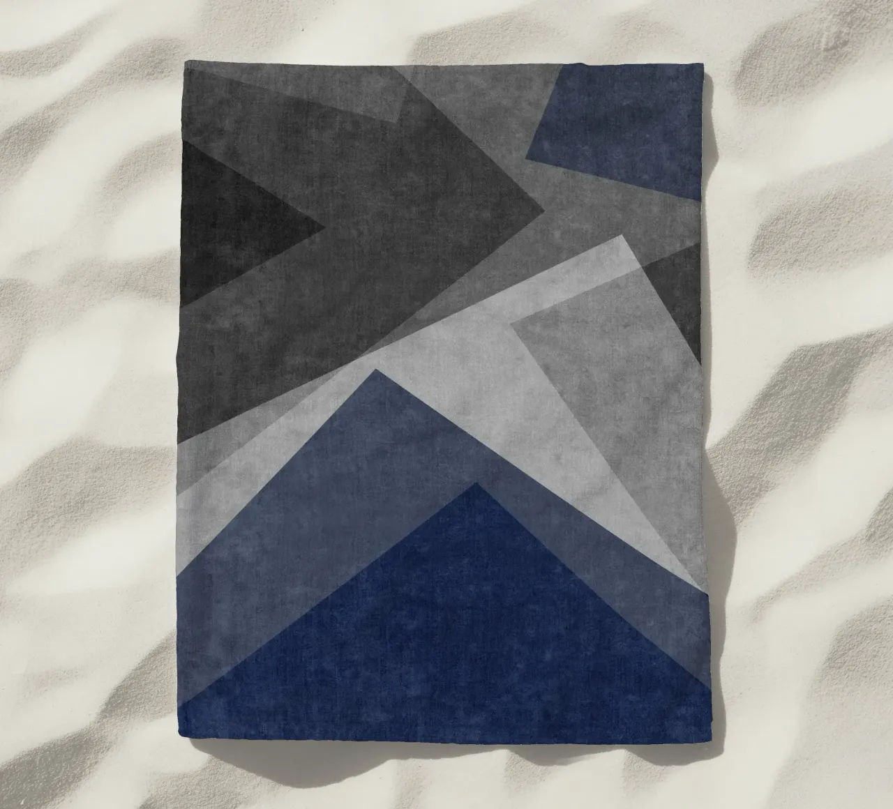 overlapping geometric abstract art telo mare da vintageshop