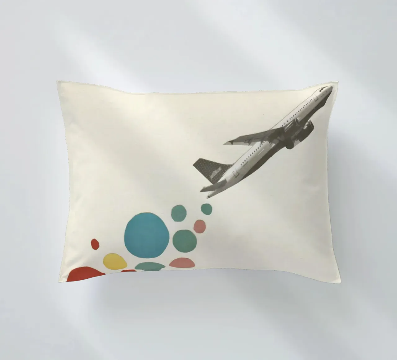 Partire con un aereo cuscino da Cassia Beck Collage