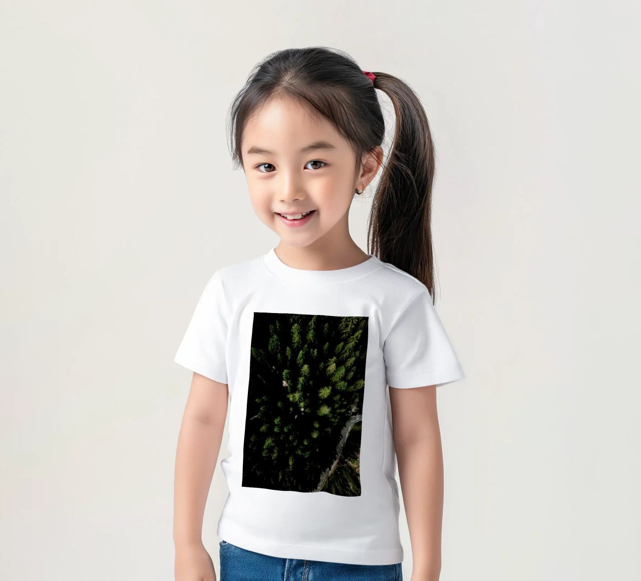 Trees And A Path t-shirt bambini da Sebastian Hilgetag