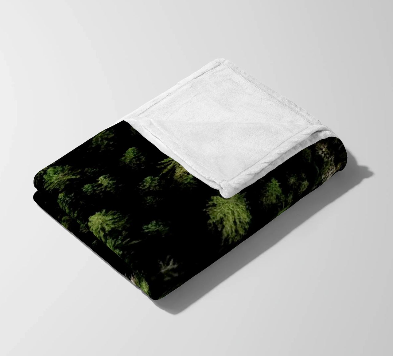 Trees And A Path coperta in pile da Sebastian Hilgetag