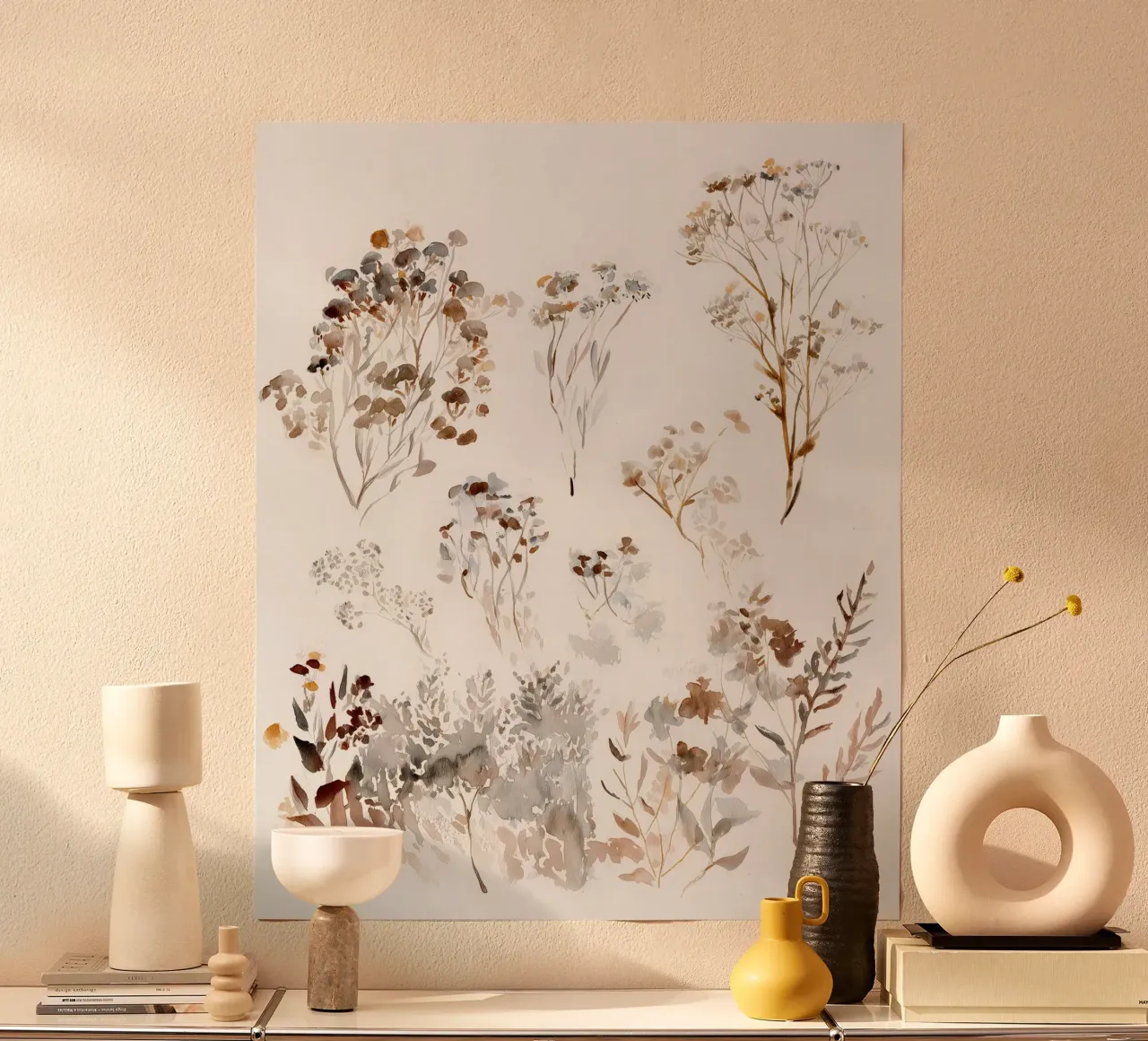 Sussurri di fiori secchi poster con telaio in legno da Sophia Calder Studio