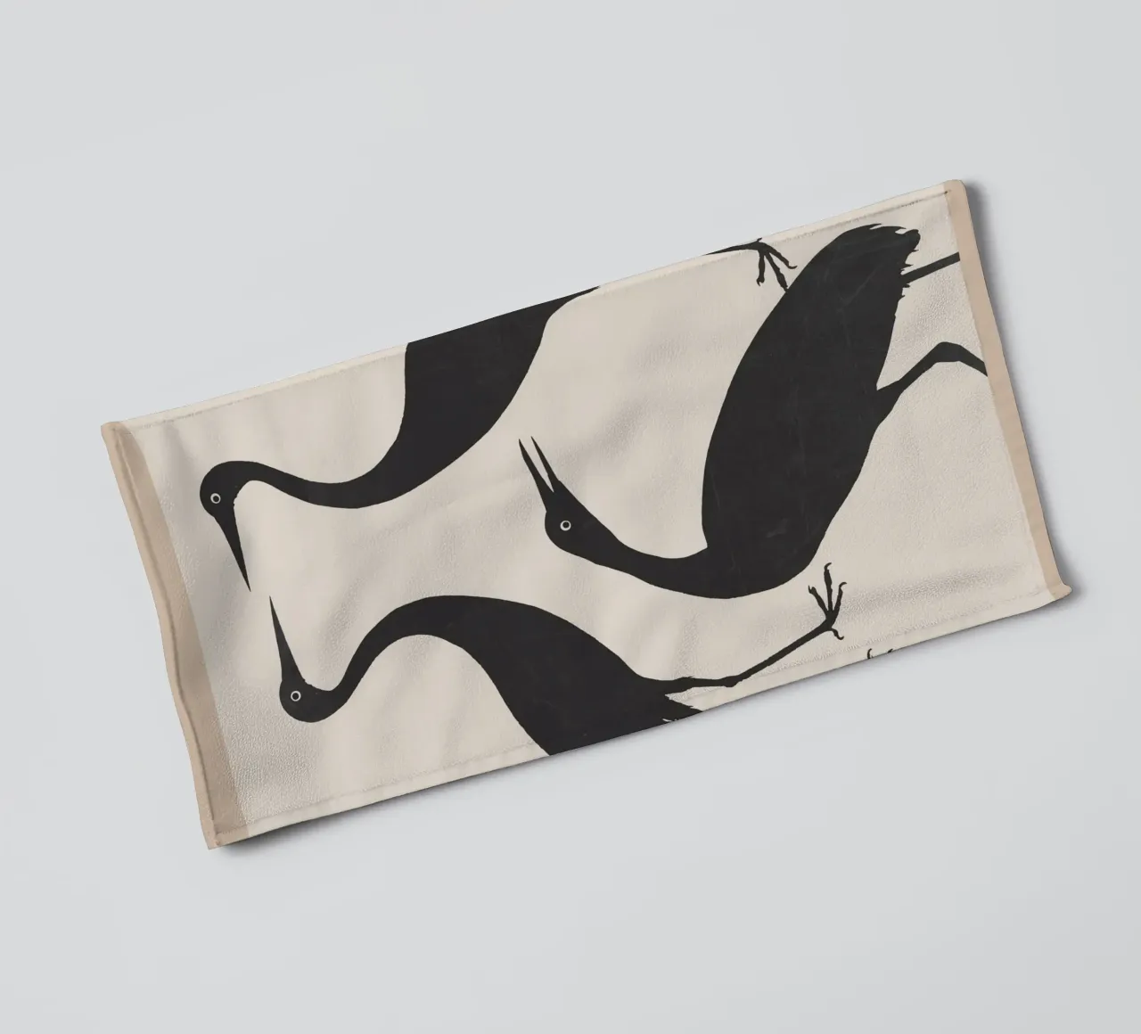 The Abstract Black Birds asciugamano da bagno da Nadjaa