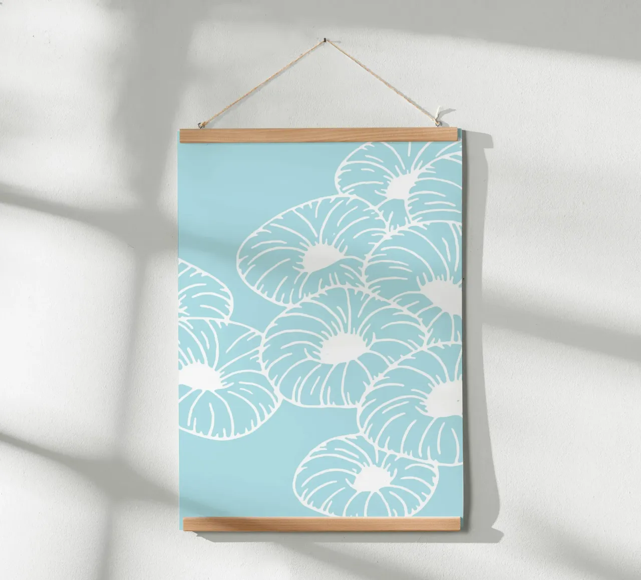 Abstrakte Seeanemone Druck - Hellblau Ozean Kunst Poster von ClubArt