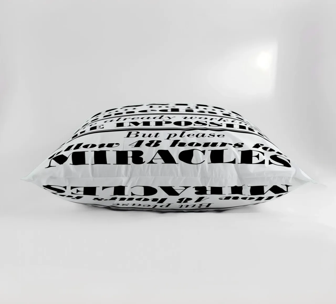 Possible Impossible Miracles cuscino da Mr Cup