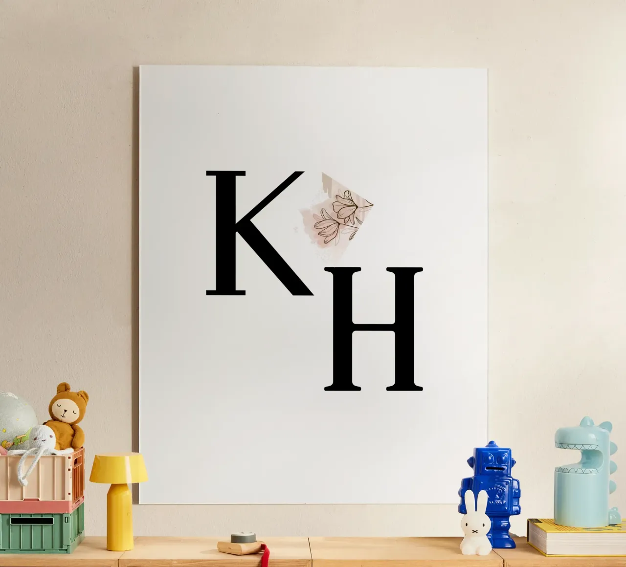 Lettere K e H con fiore - design monogramma plexiglass da StrindesignStudio
