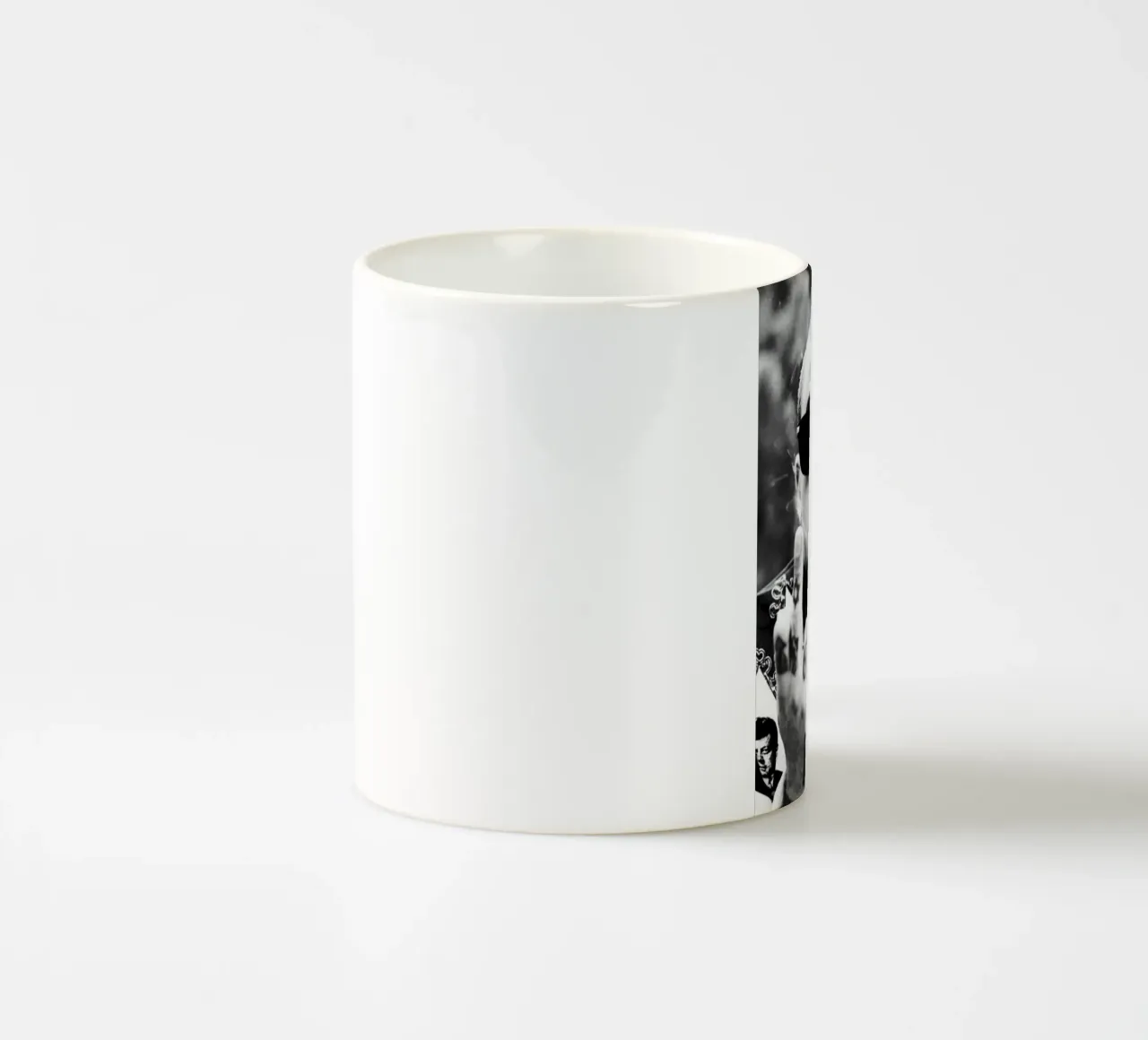 Middle Finger Mac miller Black And White tazza in ceramica da rockytamoe