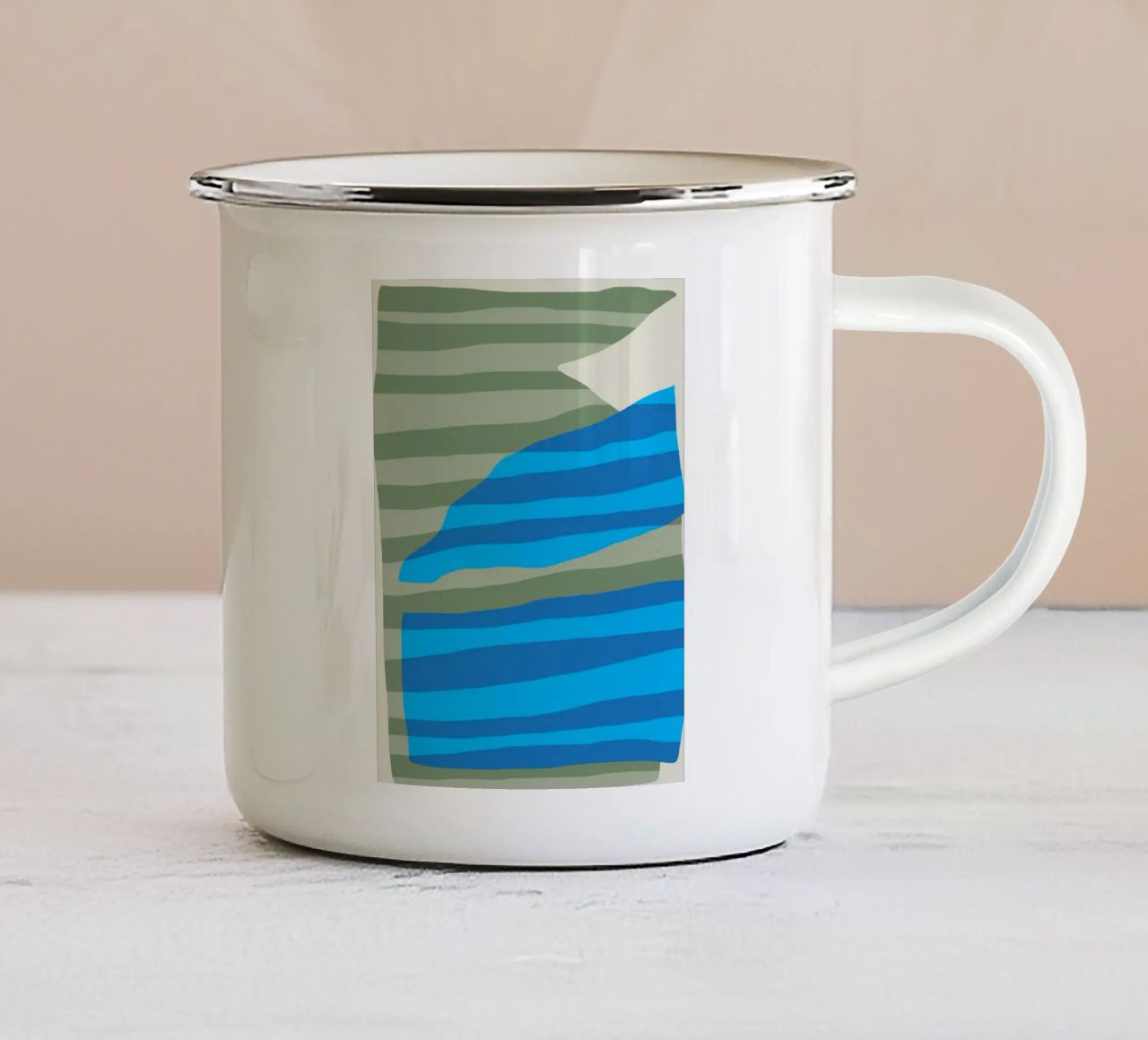 Collage di strisce colorate 14 tazza in smalto da Little Dean