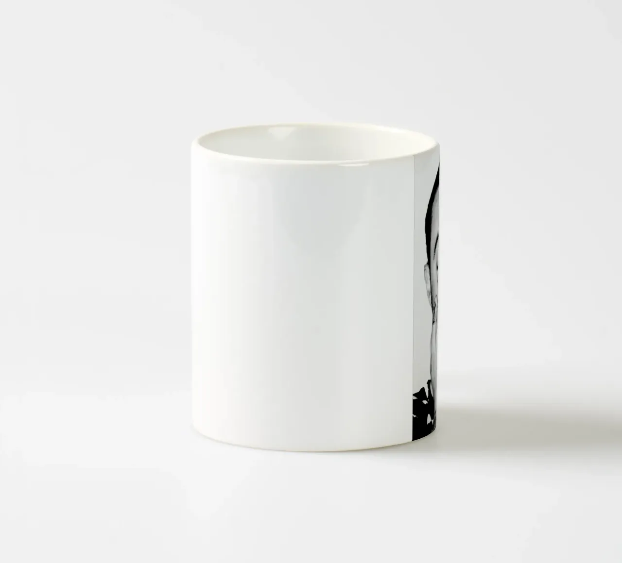 Black And White Middle Finger Mac Miller Poster tazza in ceramica da rockytamoe
