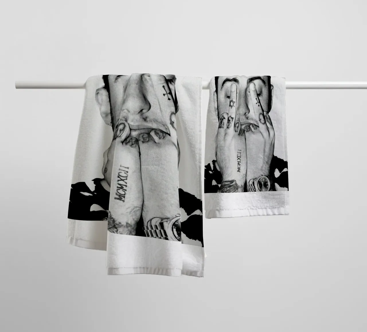 Black And White Middle Finger Mac Miller Poster Handtuch von rockytamoe