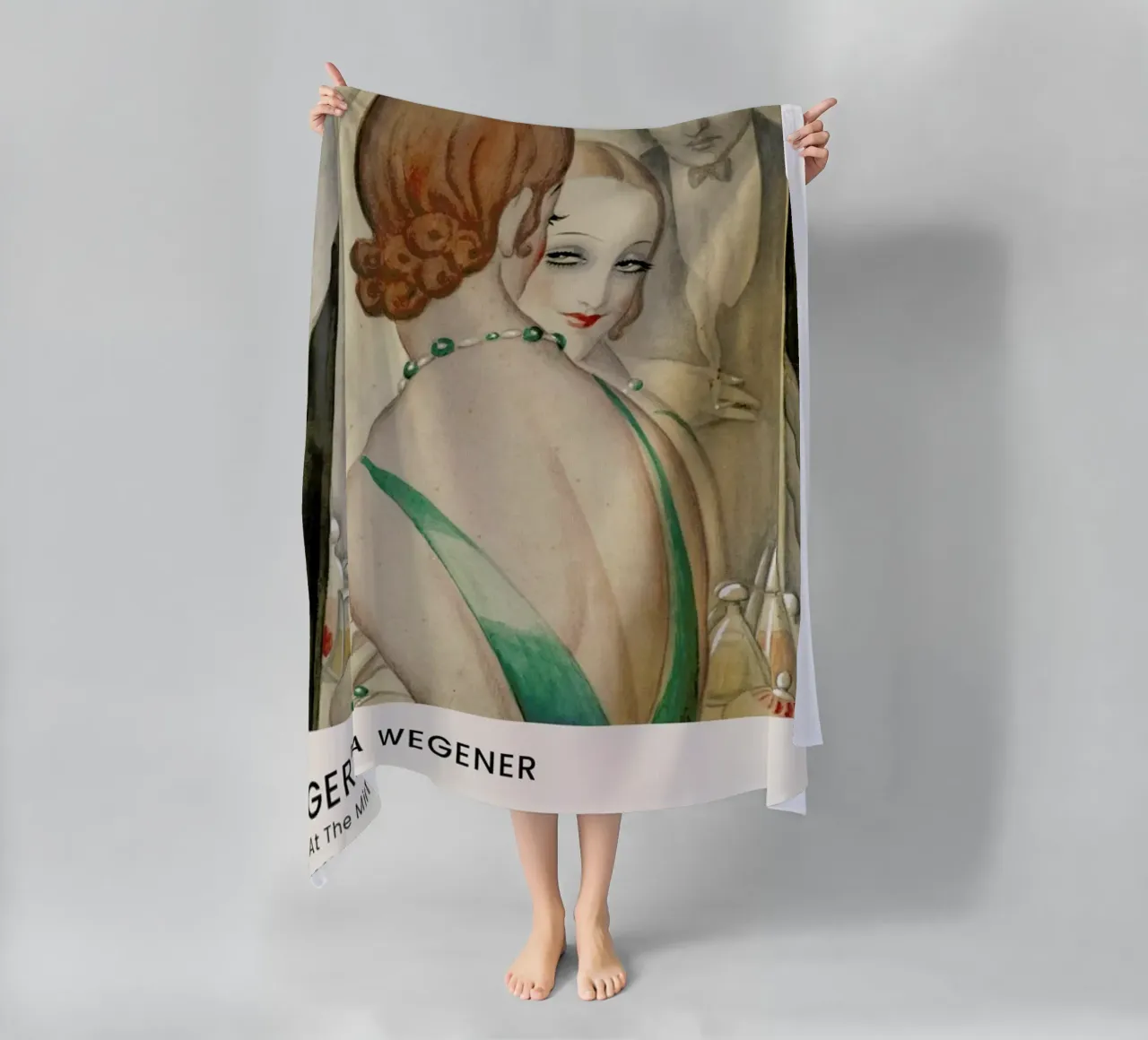 Gerda Wegener - At The Mirror telo mare da Vintage by JUNIQE