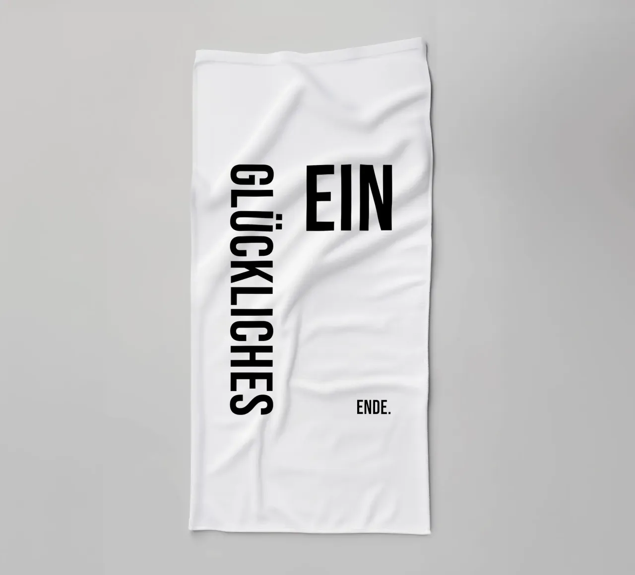 Un lieto fine asciugamano da bagno da YV TYPOGRAPHY