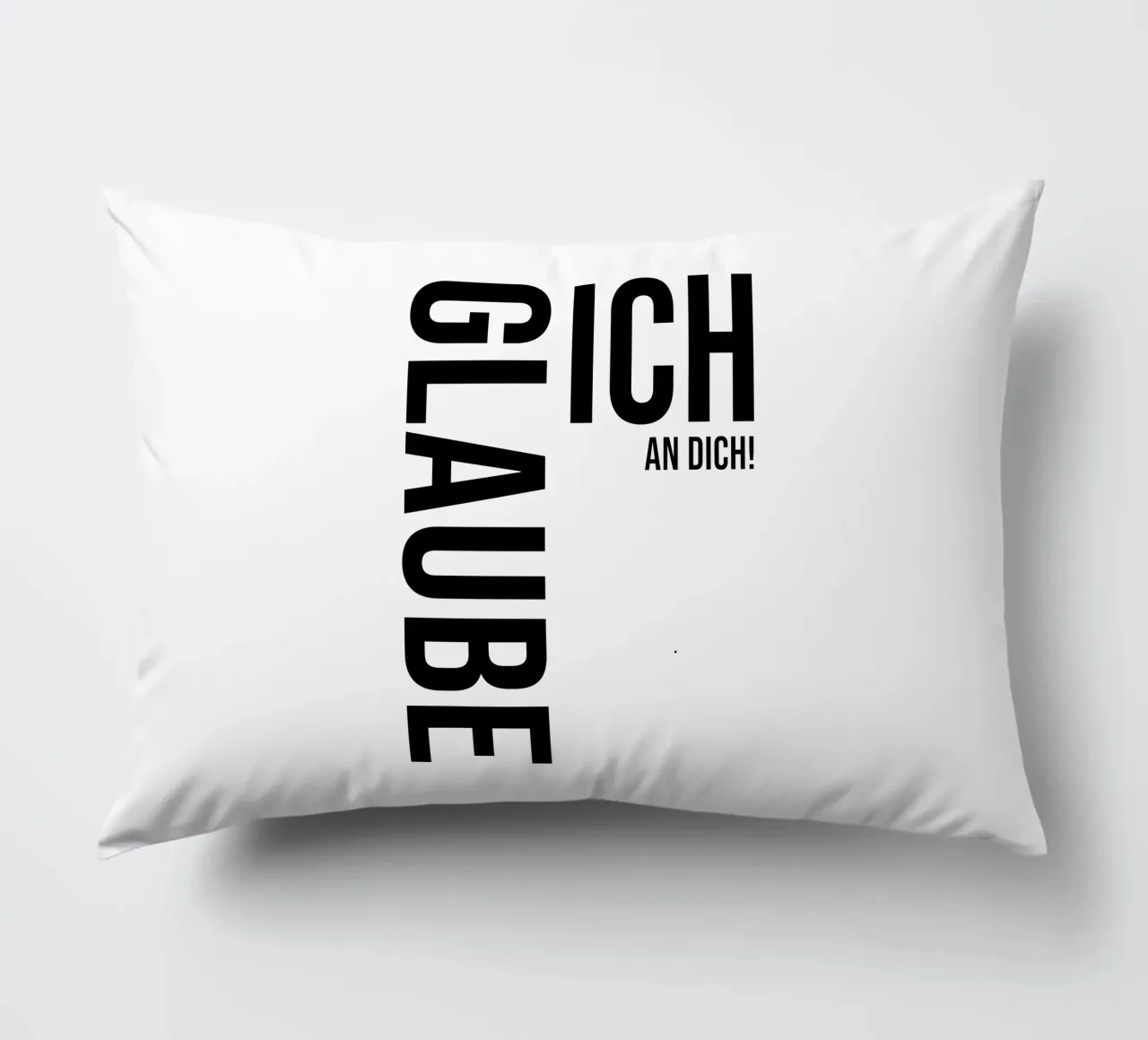 Credo in te cuscino da YV TYPOGRAPHY
