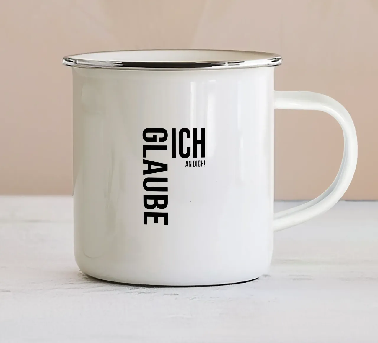 Credo in te tazza in smalto da YV TYPOGRAPHY
