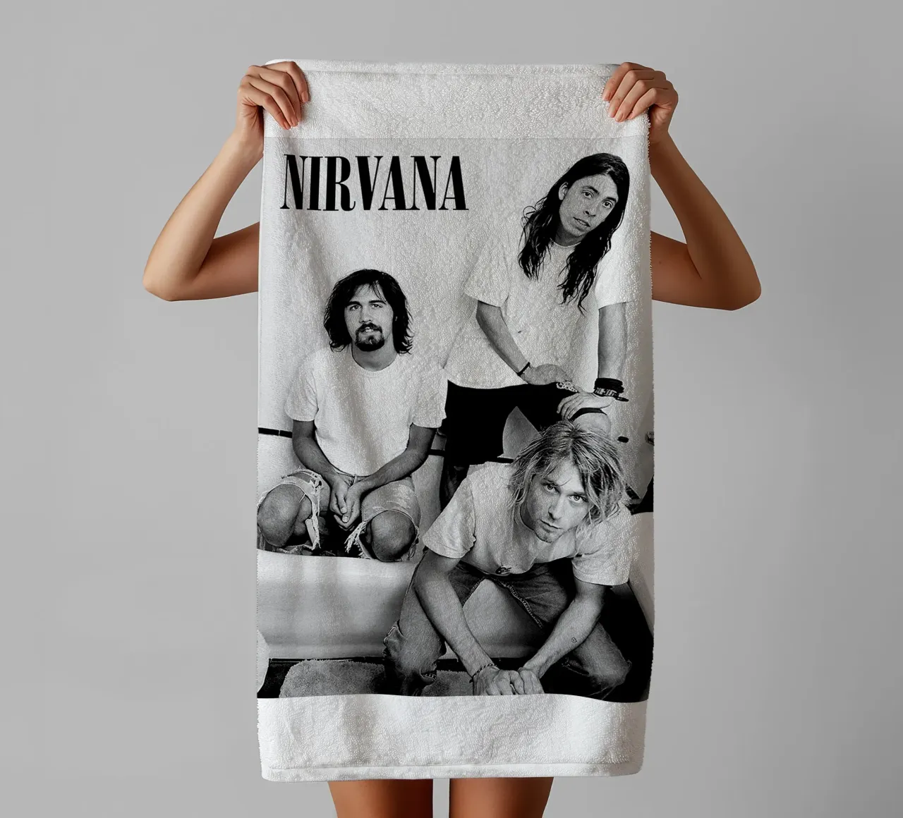 All Member Nirvana In Bathtub Black And White Poster asciugamano da bagno da Has Fab