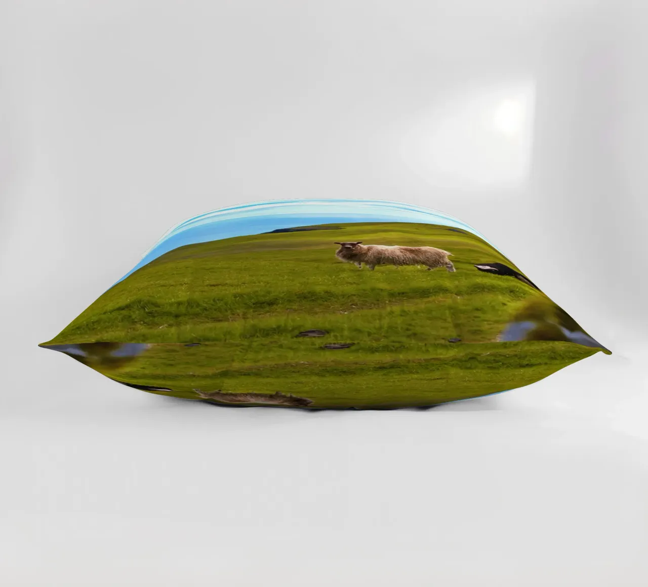 pecora oceano erba collina cuscino da animal story home