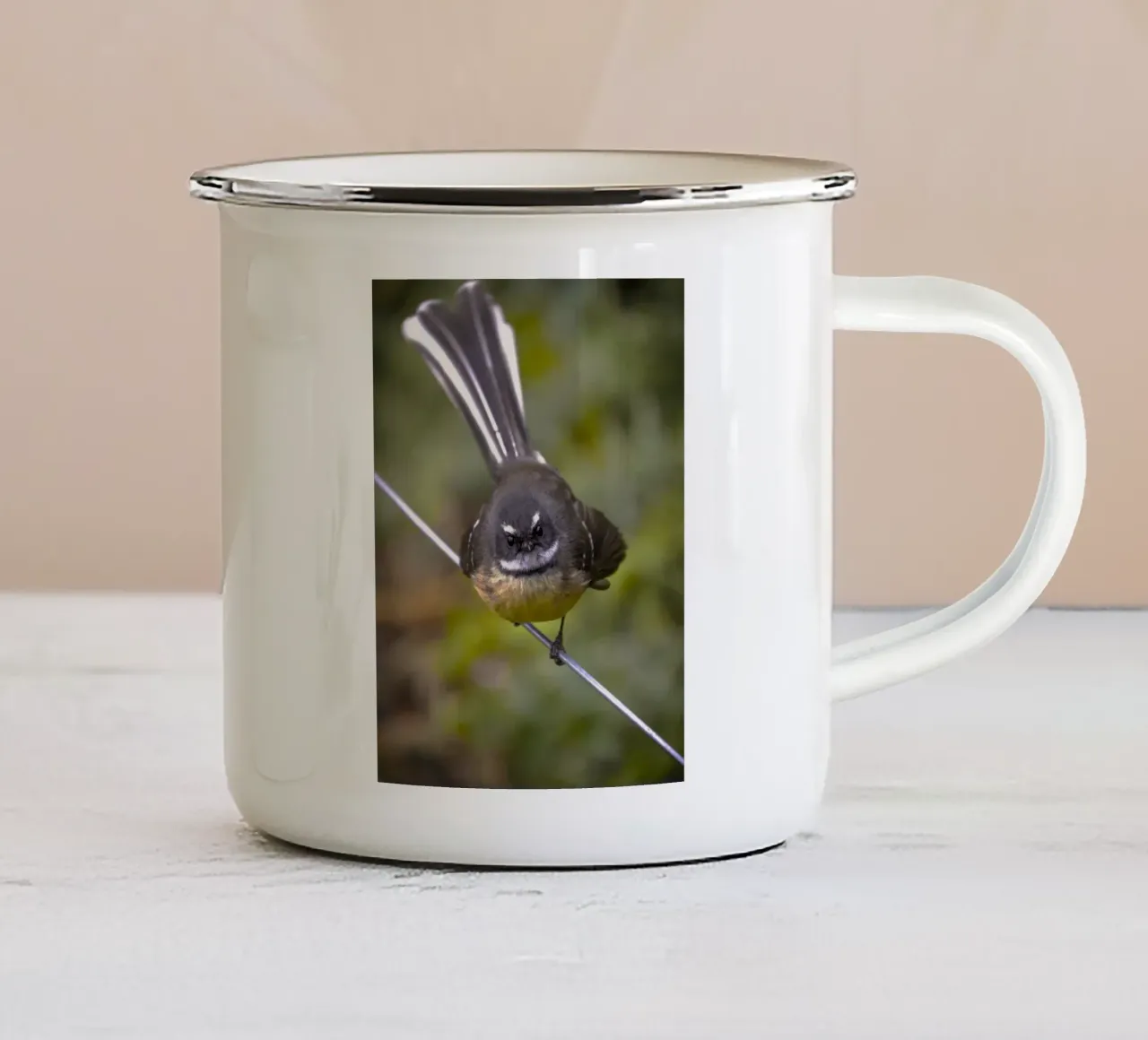 piccolo uccello in fantail tazza in smalto da animal story home