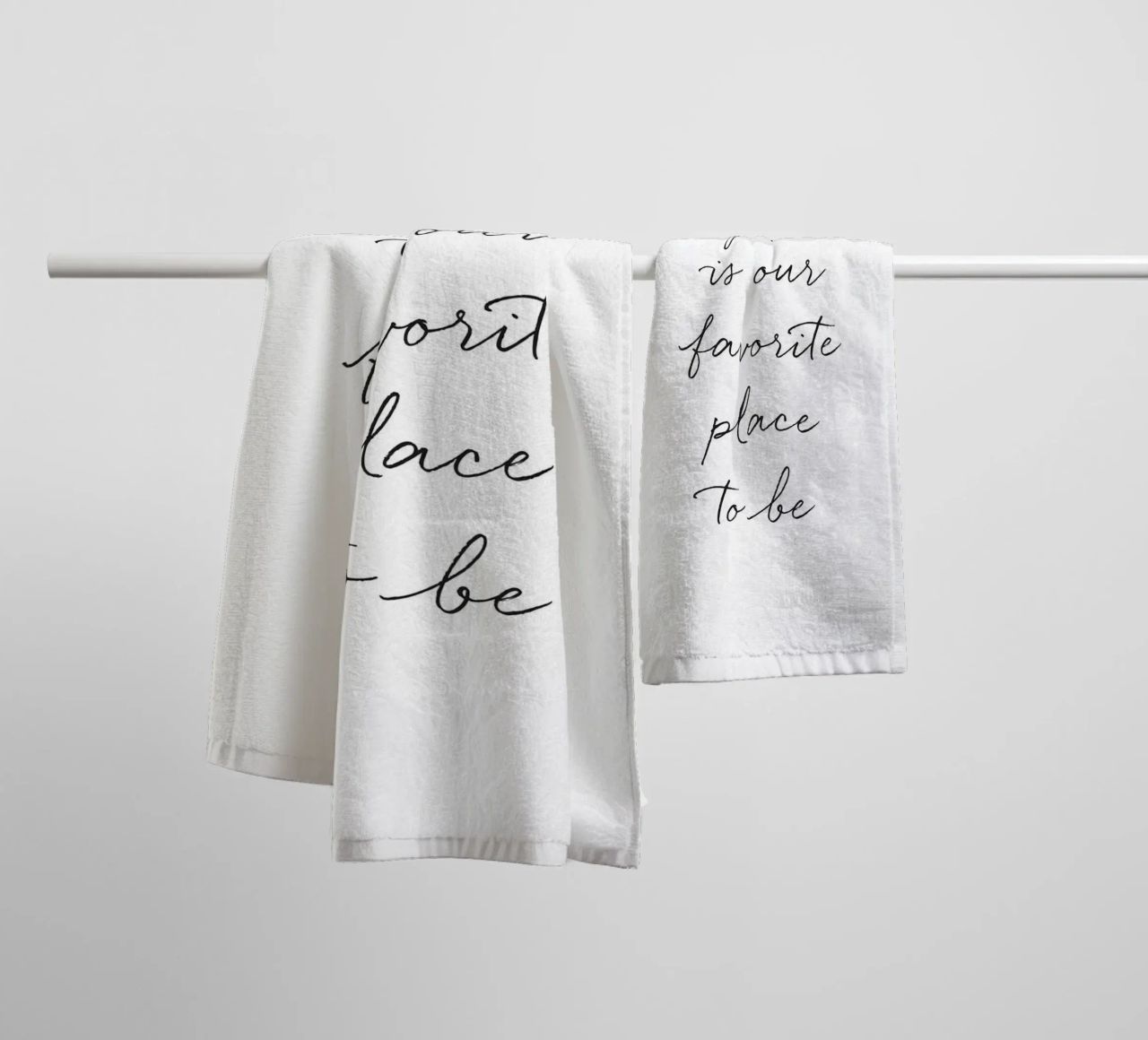 ensemble, c'est notre lieu de prédilection serviette de bain de Hibikichan