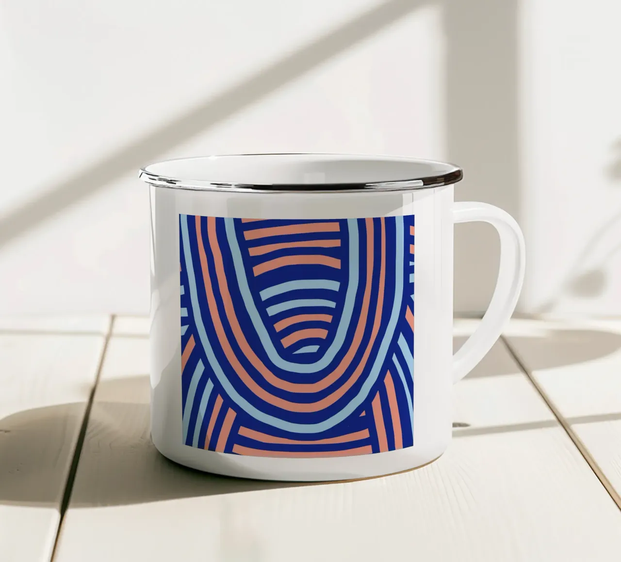 Strisce audaci al neon tazza in smalto da Little Dean
