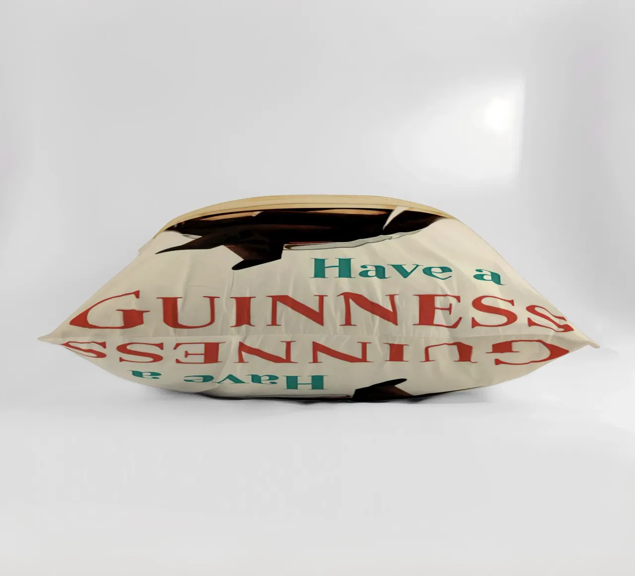 Bevete una Guinness cuscino da leslie shop