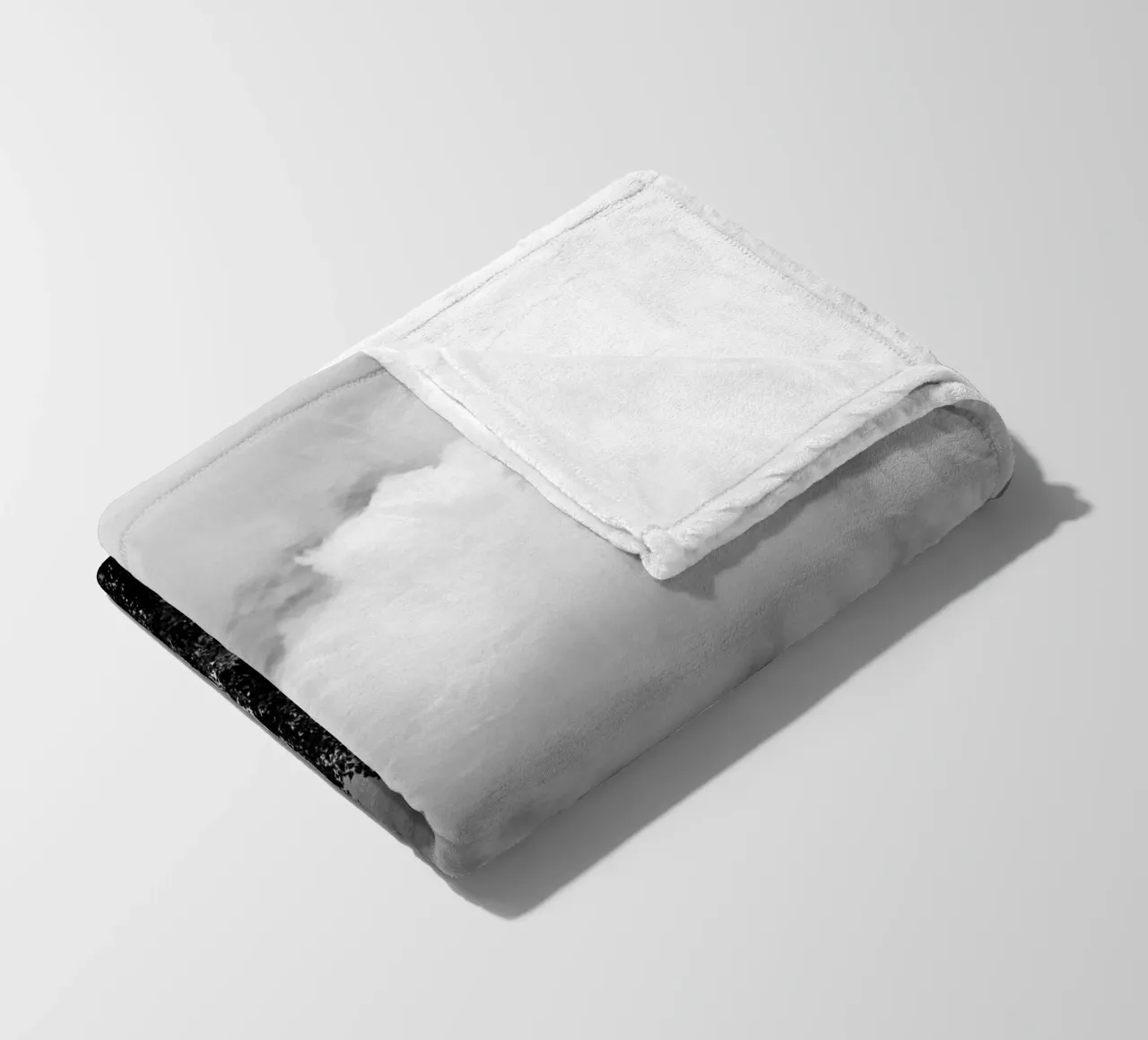 Three trees in cloudy mountains coperta in pile da photolovers