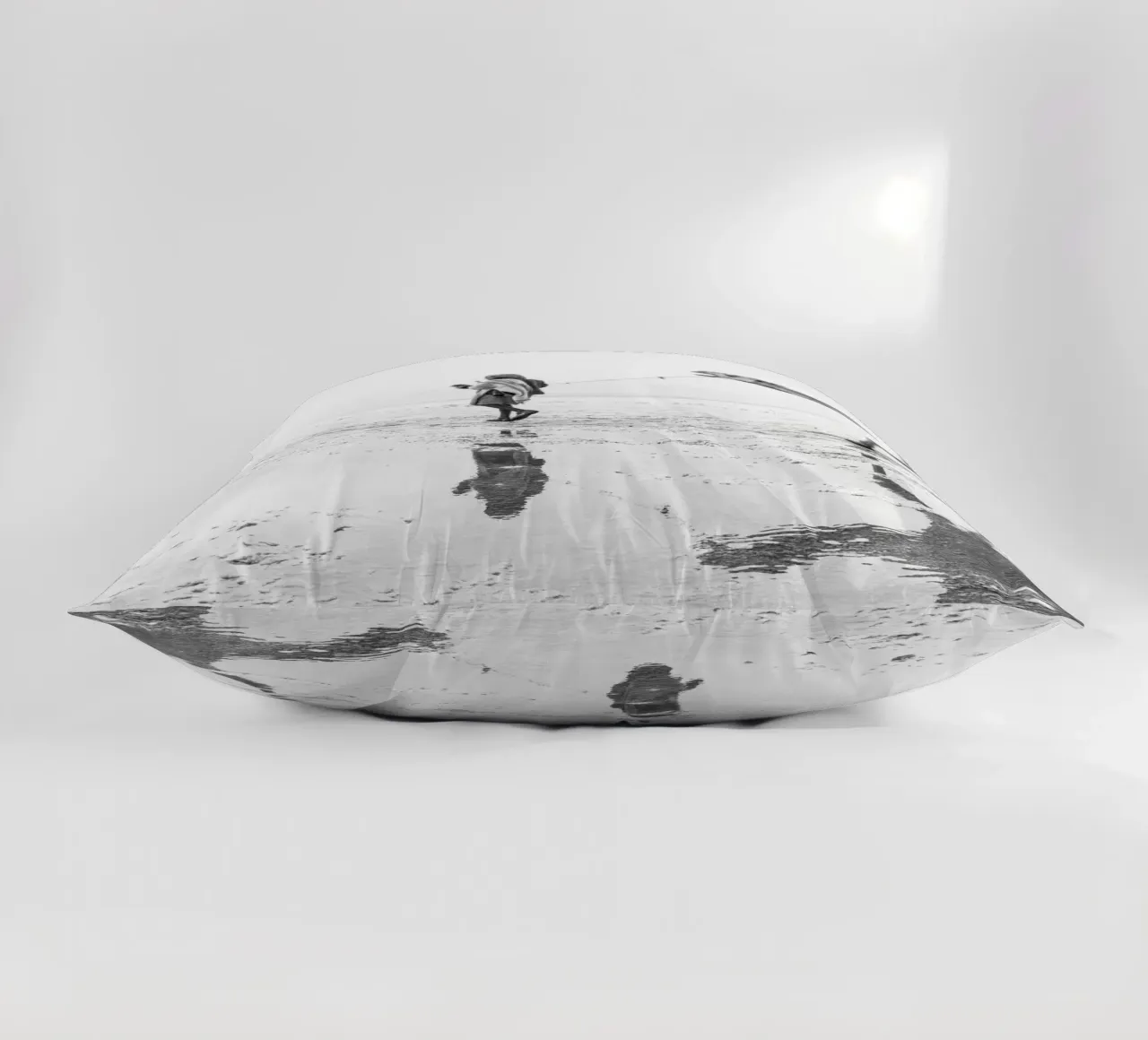 Man with his camel cuscino da photolovers