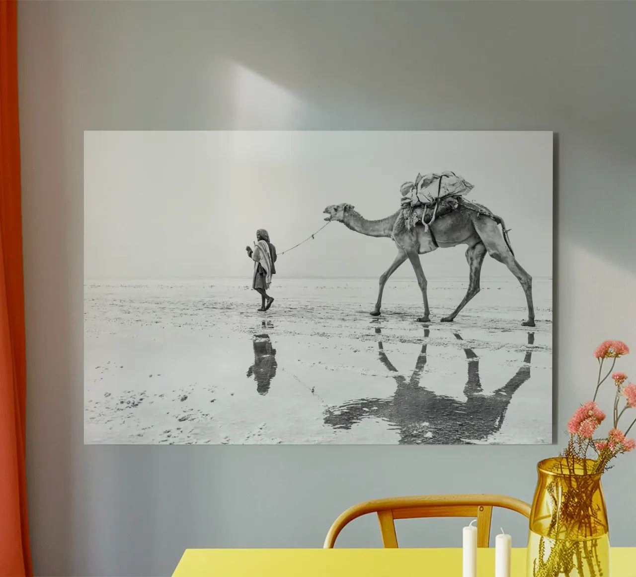 Man with his camel alluminio dibond da photolovers