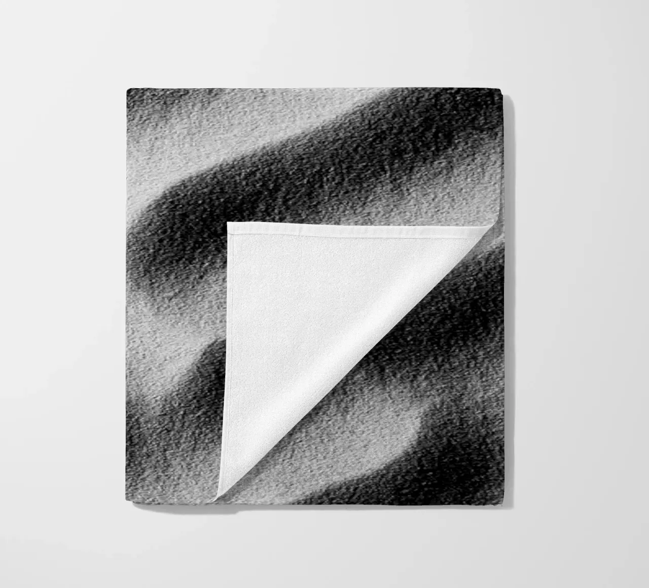 Abstract sand art in black and white telo mare da photolovers