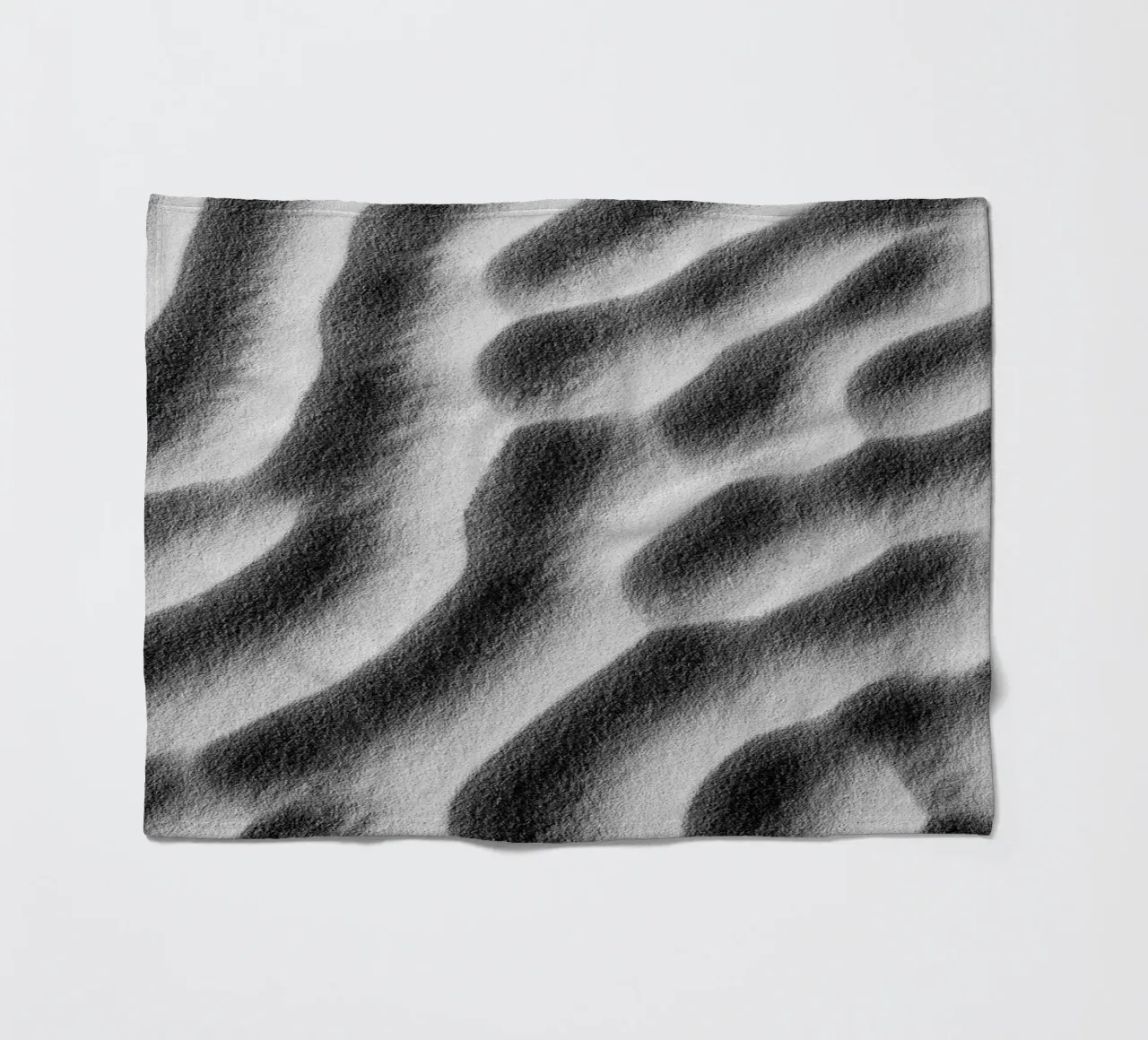 Abstract sand art in black and white coperta in pile da photolovers
