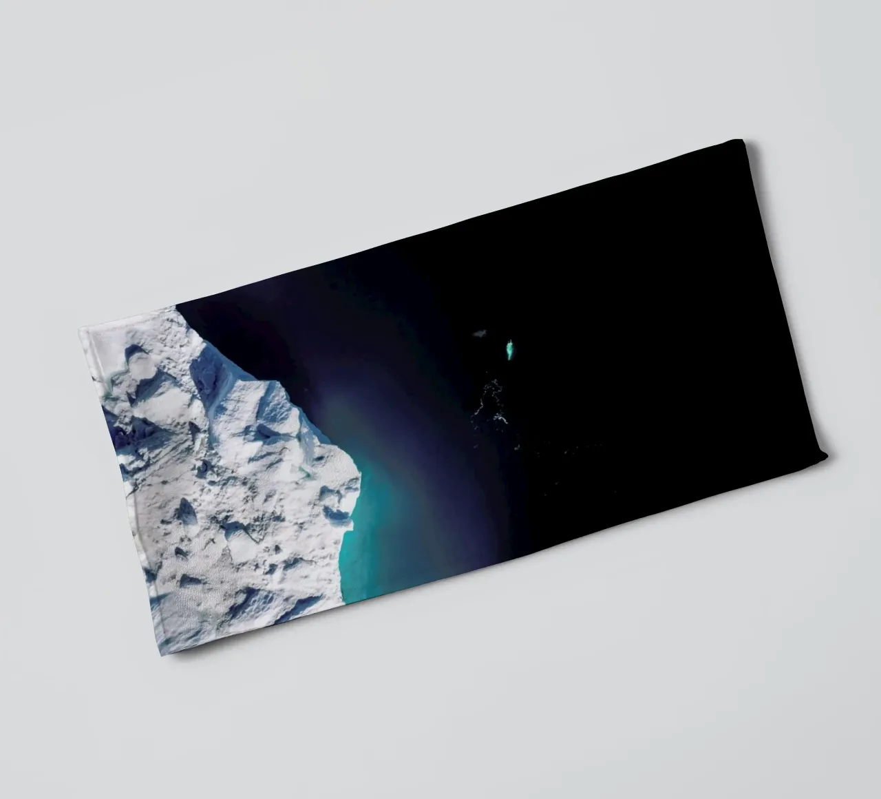 Gliding Through the Deep asciugamano da bagno da EyeEm Mobile GmbH