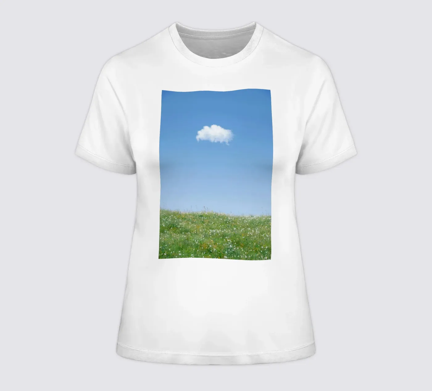 nuvola singola t-shirt da donna da Earthly Visions
