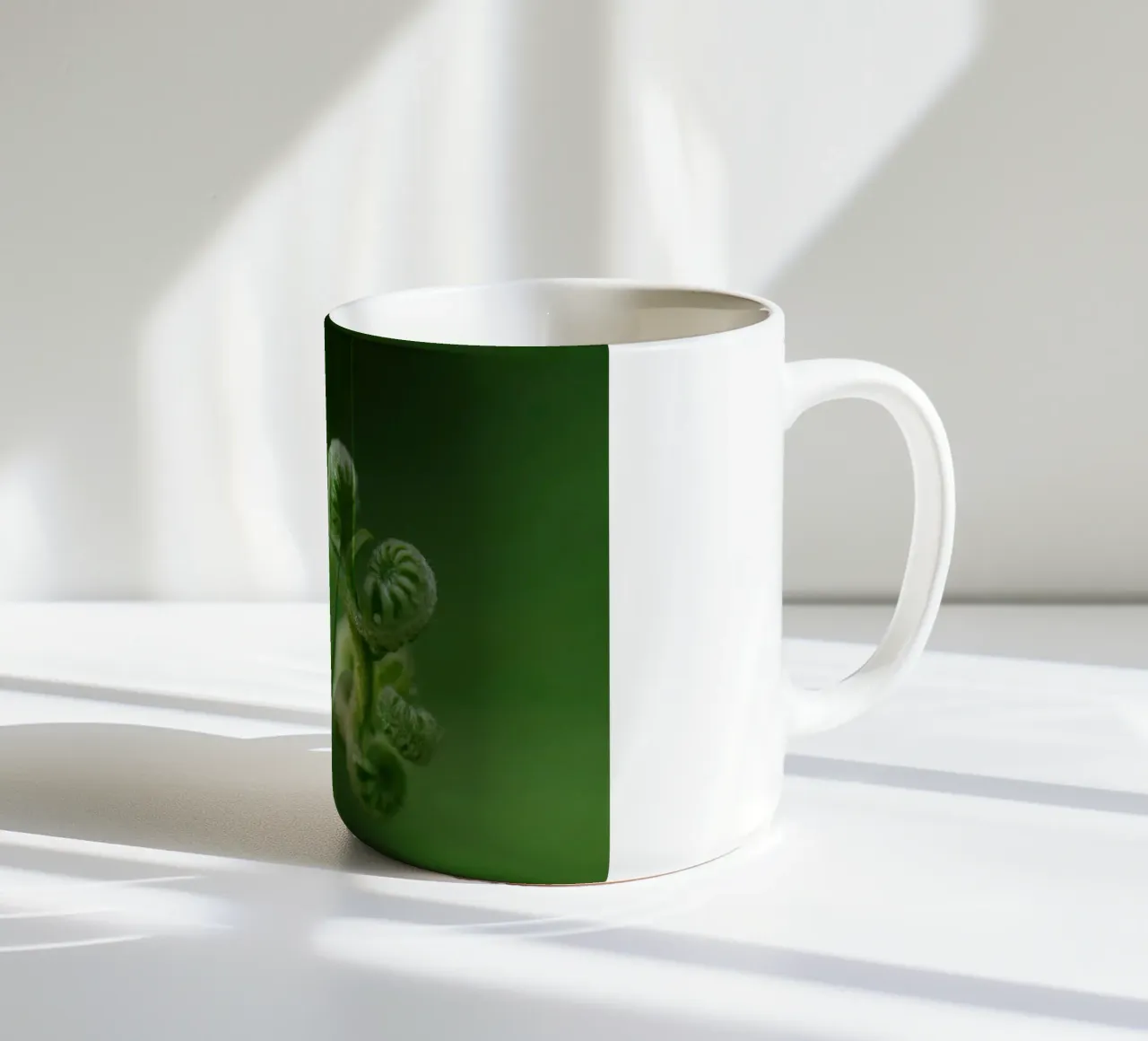 spirali di felce tazza in ceramica da Earthly Visions