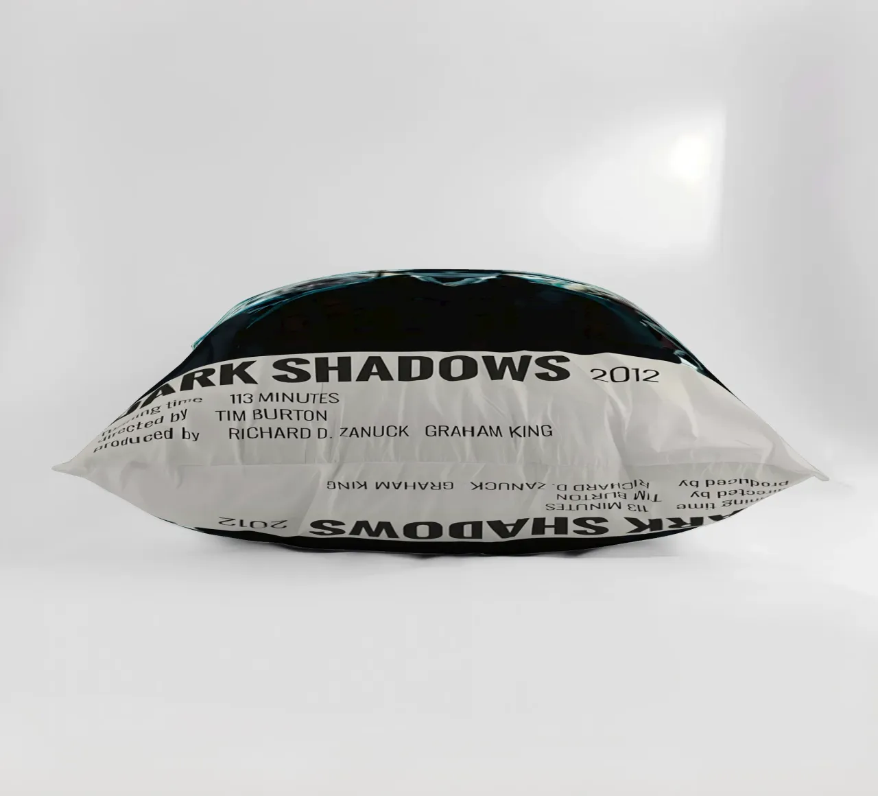 DARK SHADOWS 2012 cojín de MVFminimalist