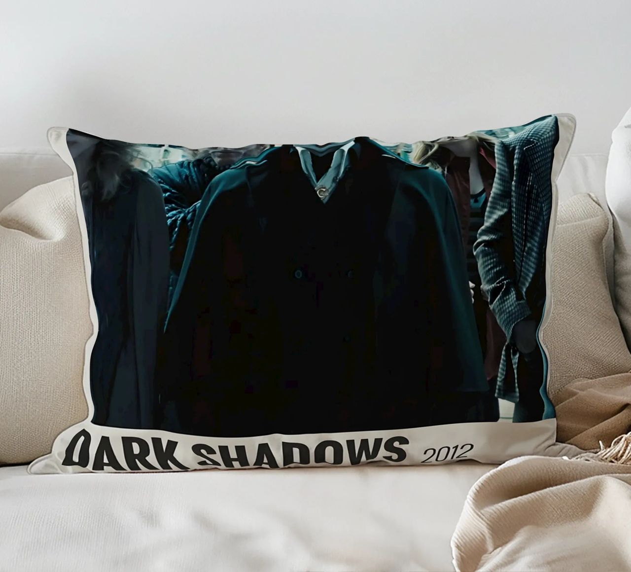 DARK SHADOWS 2012 cuscino da MVFminimalist