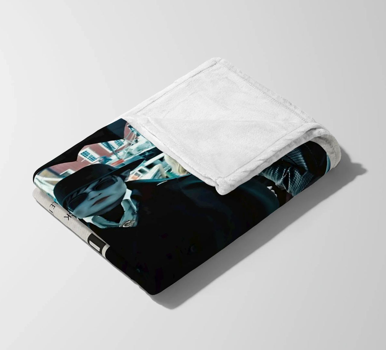 DARK SHADOWS 2012 coperta in pile da MVFminimalist