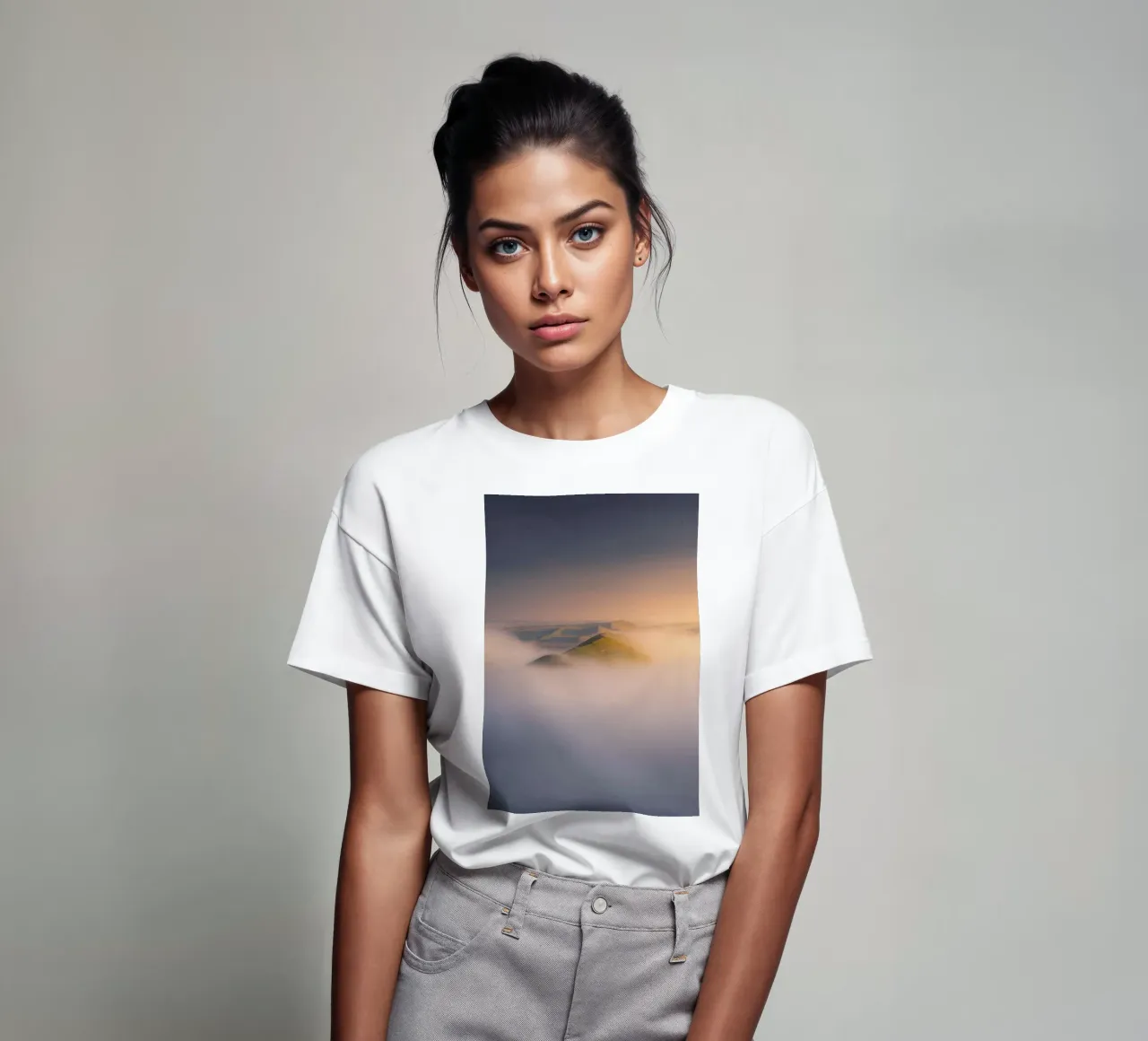 nebbia sulle colline t-shirt da Earthly Visions