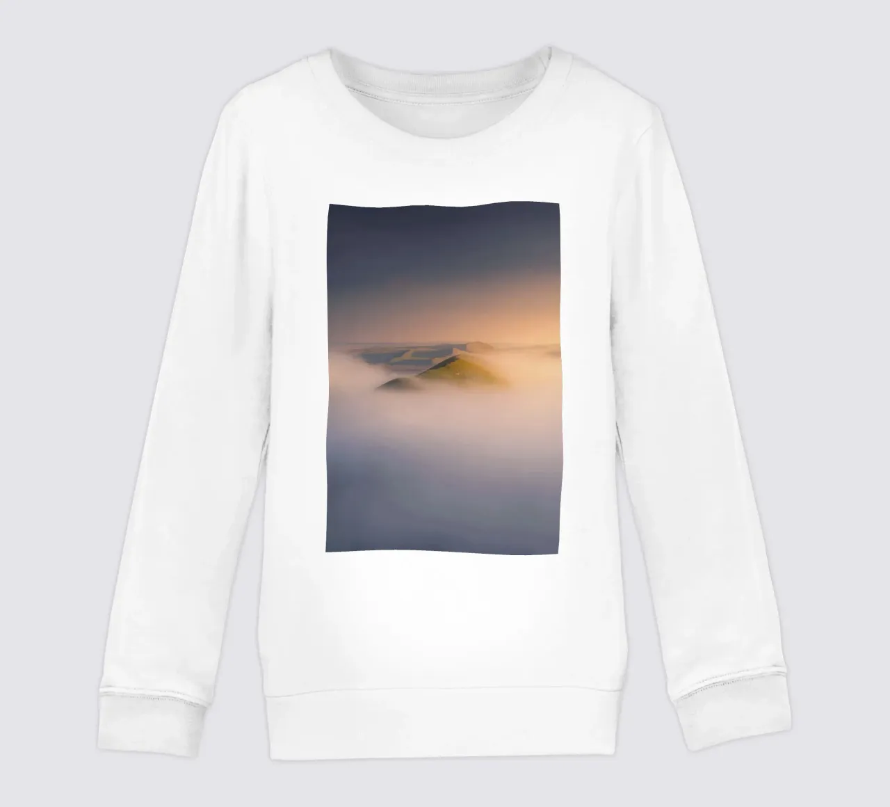 nebbia sulle colline felpa bambino da Earthly Visions