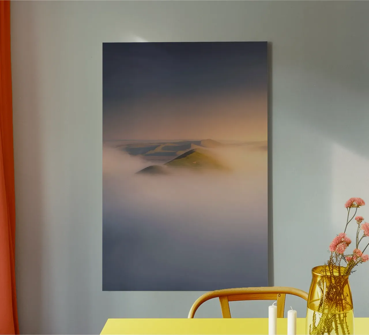 mist in de heuvels canvas met Baklijst van Earthly Visions
