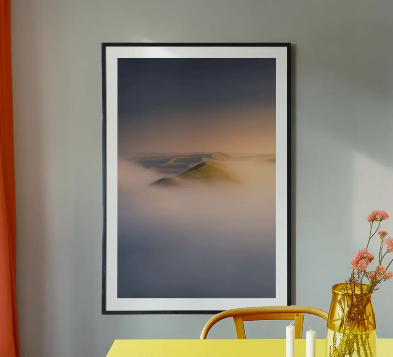 nebbia sulle colline poster con telaio in plastica da Earthly Visions