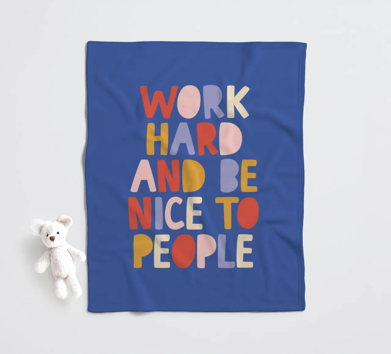 Lavorare sodo ed essere gentili con le persone coperta in pile da THE MOTIVATED TYPE
