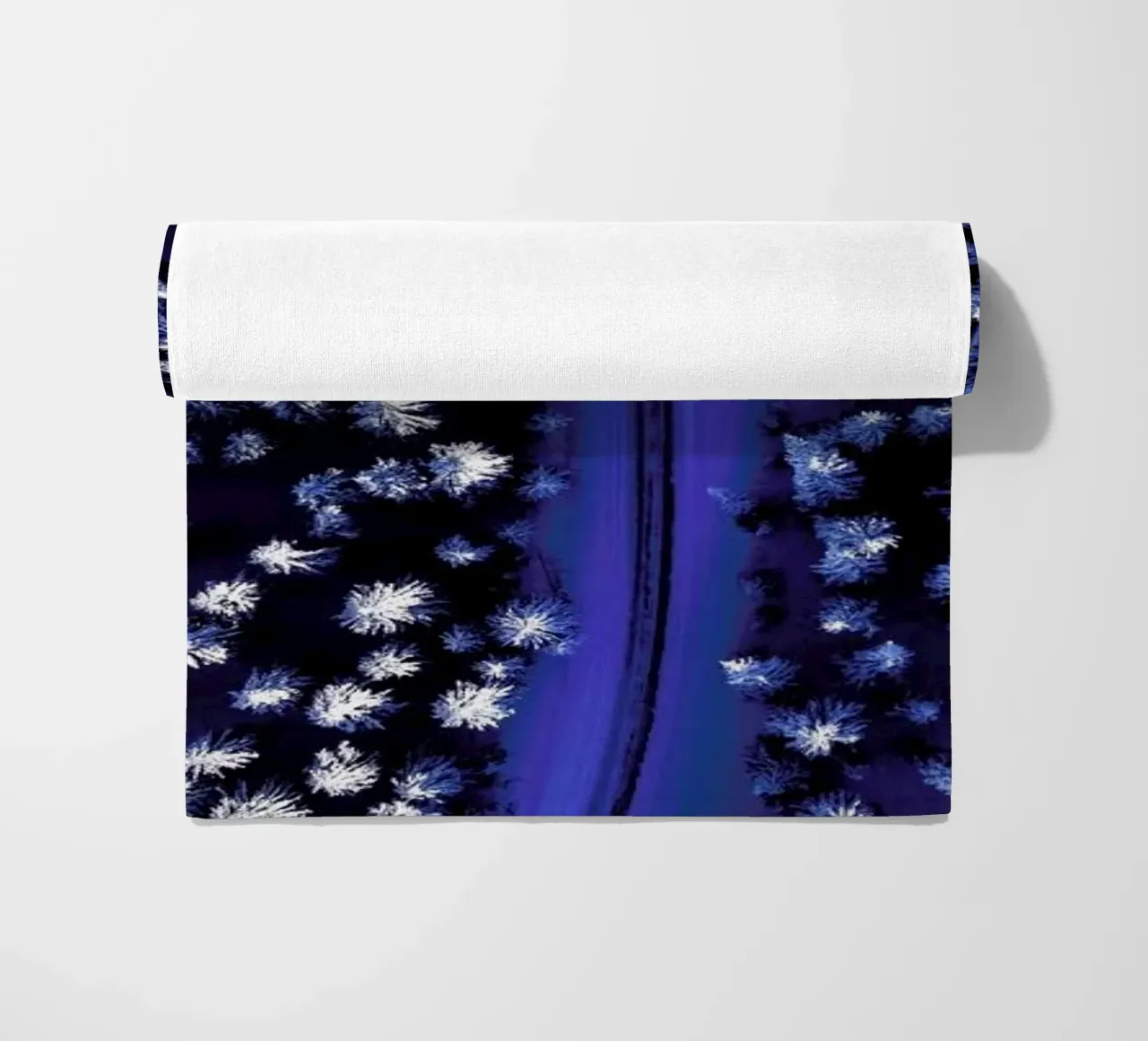 Snowcapped Pines telo mare da EyeEm Mobile GmbH