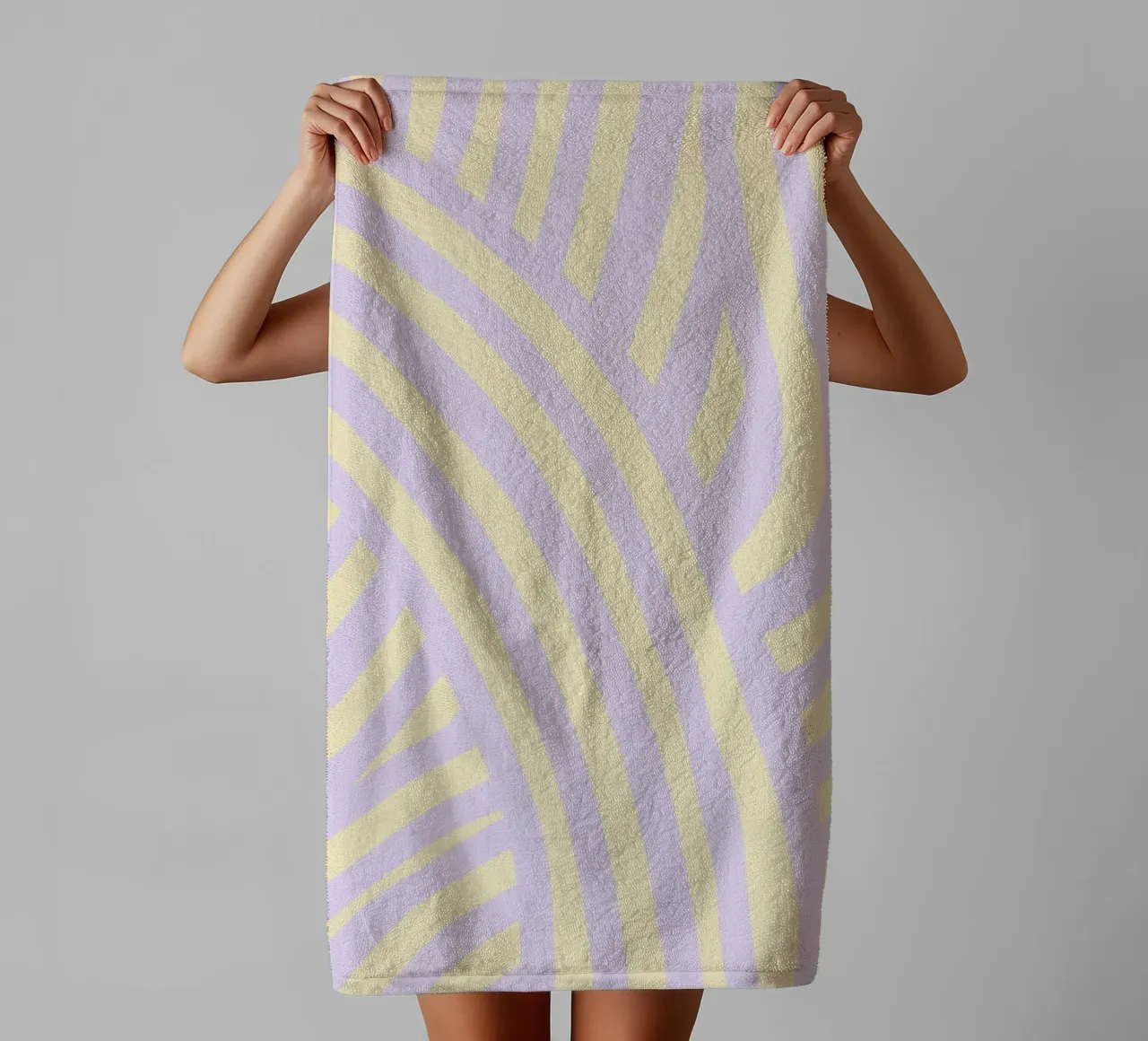 Rayures violet et jaune pastel serviette de bain de Little Dean