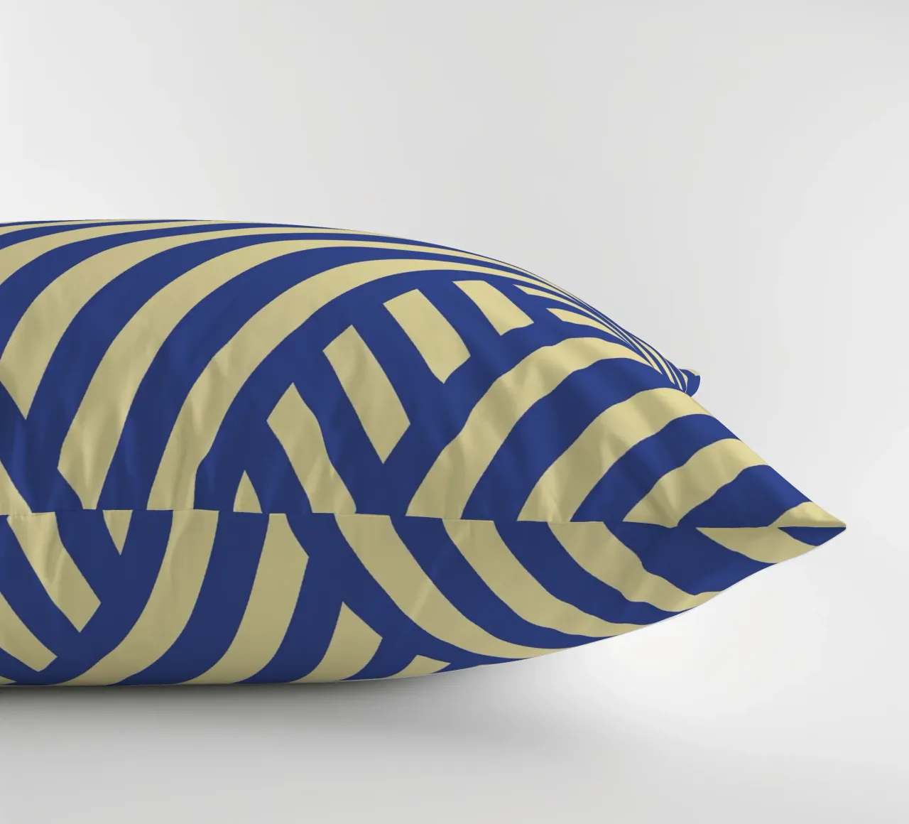 Striscia astratta blu e gialla cuscino da Little Dean