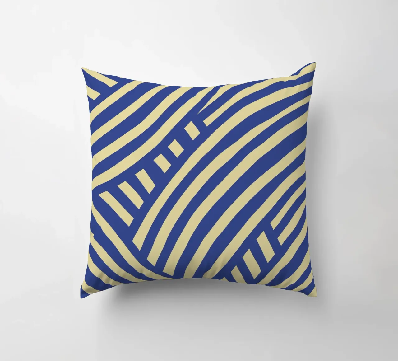Striscia astratta blu e gialla cuscino da Little Dean