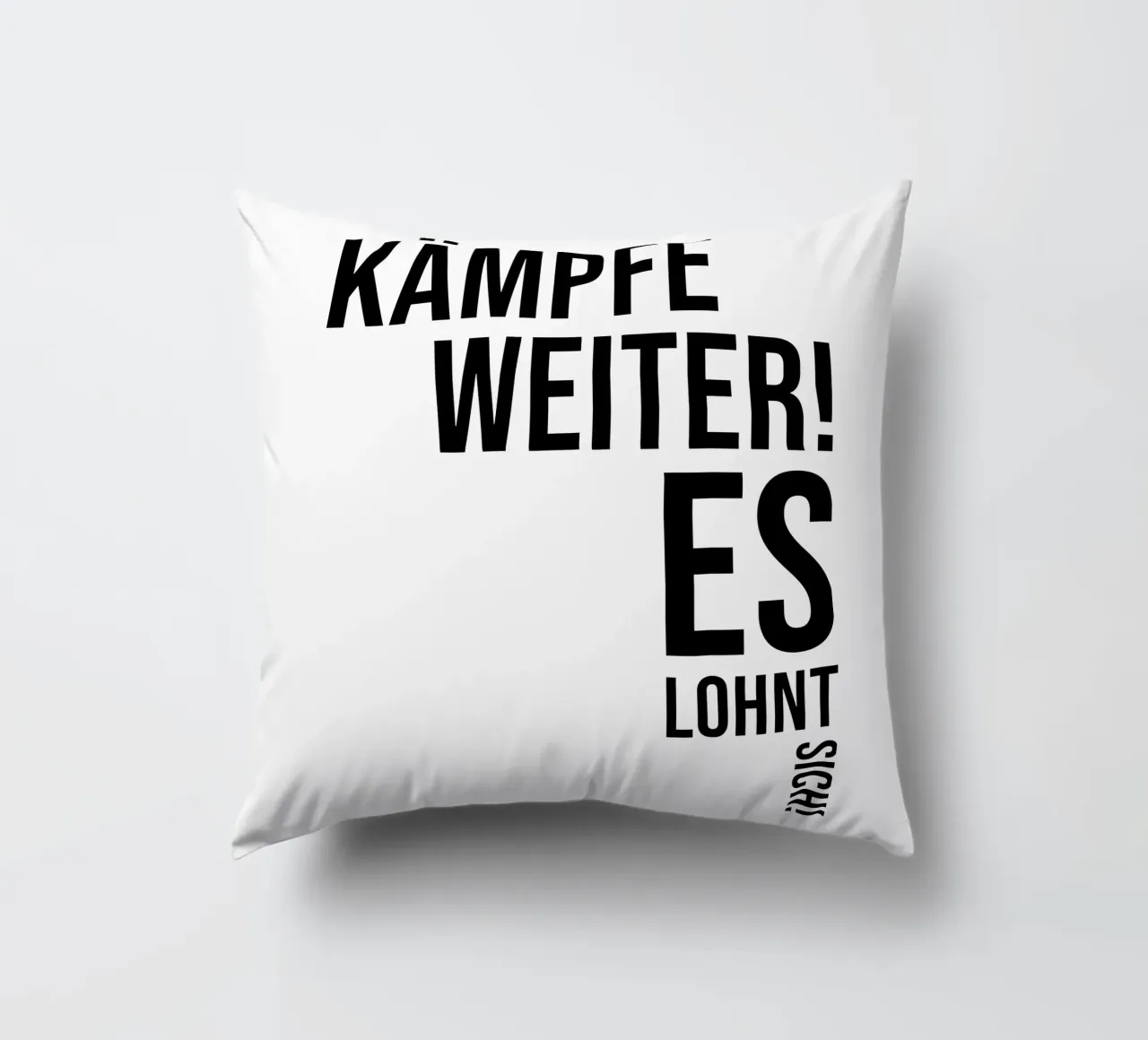Combattere cuscino da YV TYPOGRAPHY