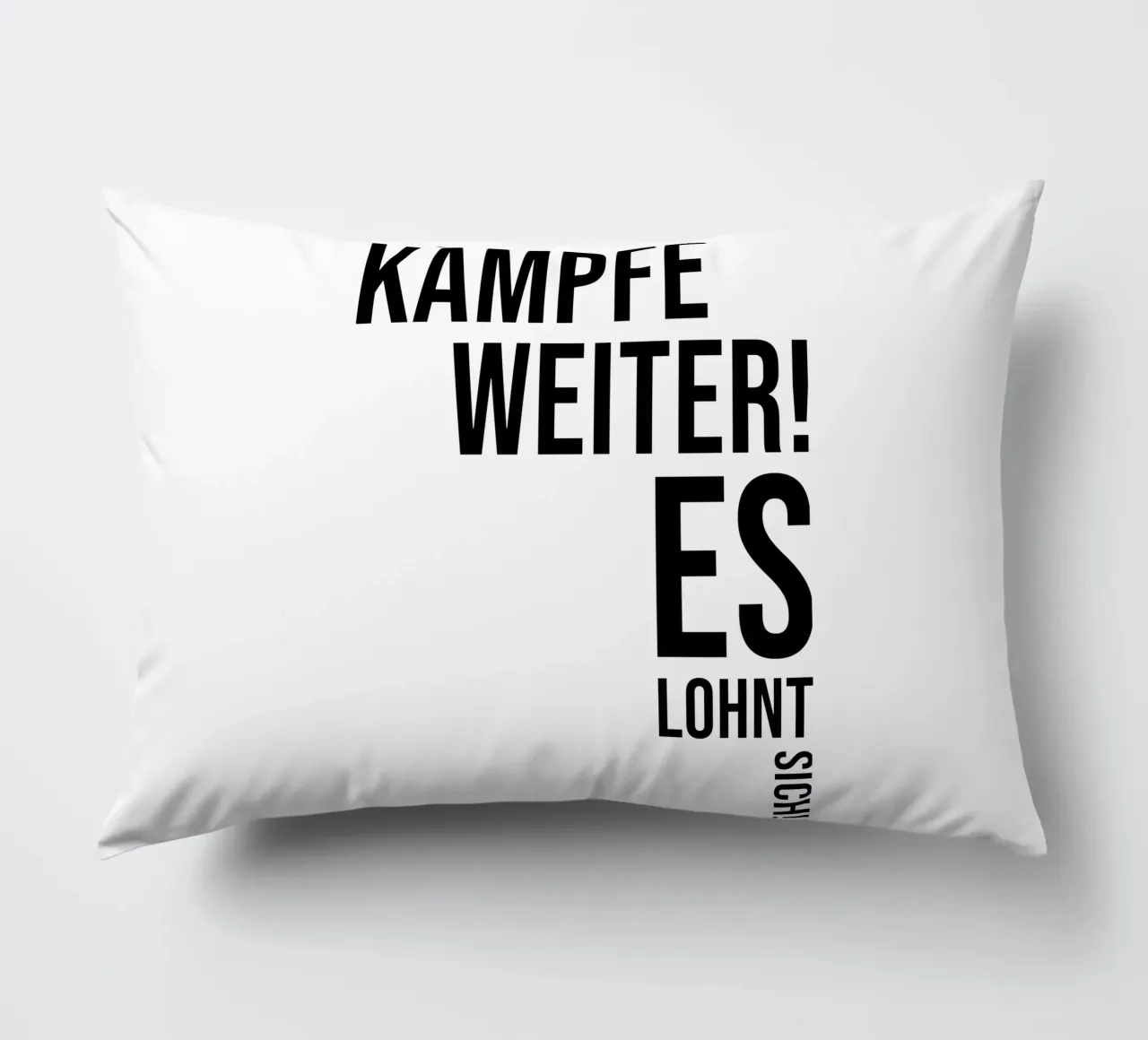 Combattere cuscino da YV TYPOGRAPHY