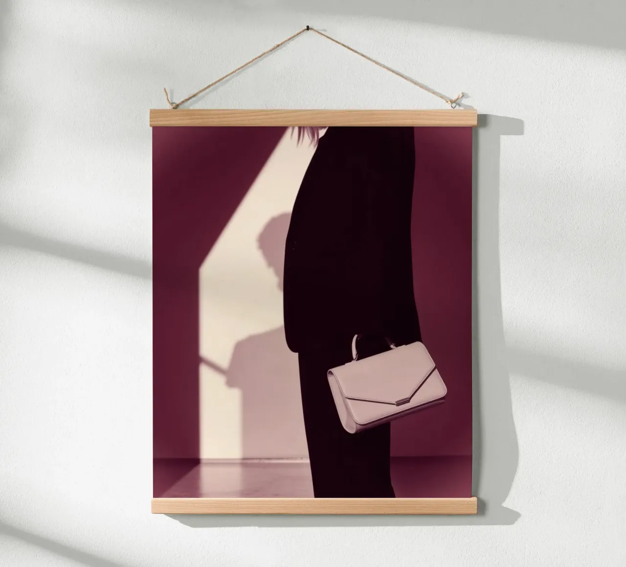 Impero di velluto poster con telaio in plastica da PhotoVibe Decor
