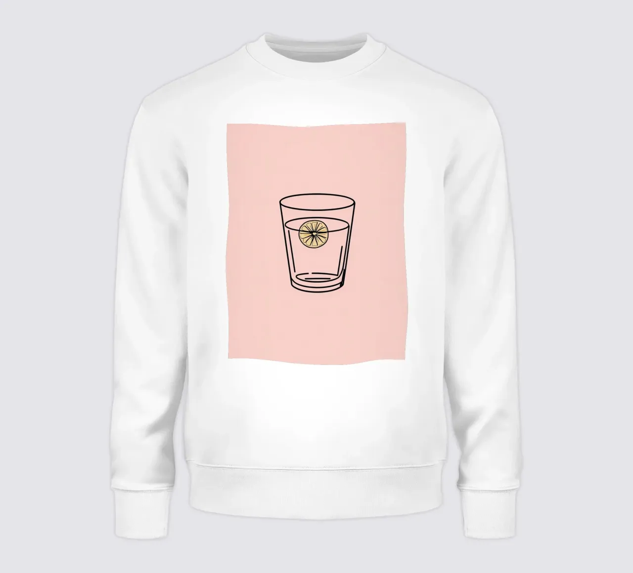 Erfrischungsgetränk in einem klaren Glas mit einer Zitronenscheibe Sweatshirt von DesignDoodle