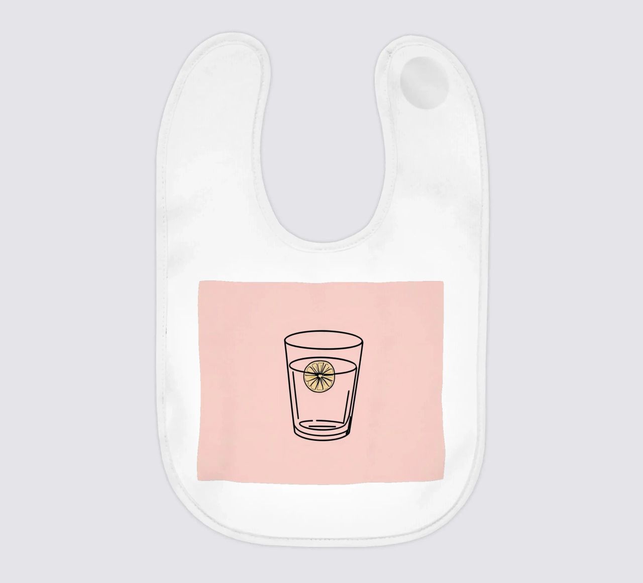 Bevanda rinfrescante in un bicchiere trasparente con una fetta di limone bavaglino da DesignDoodle